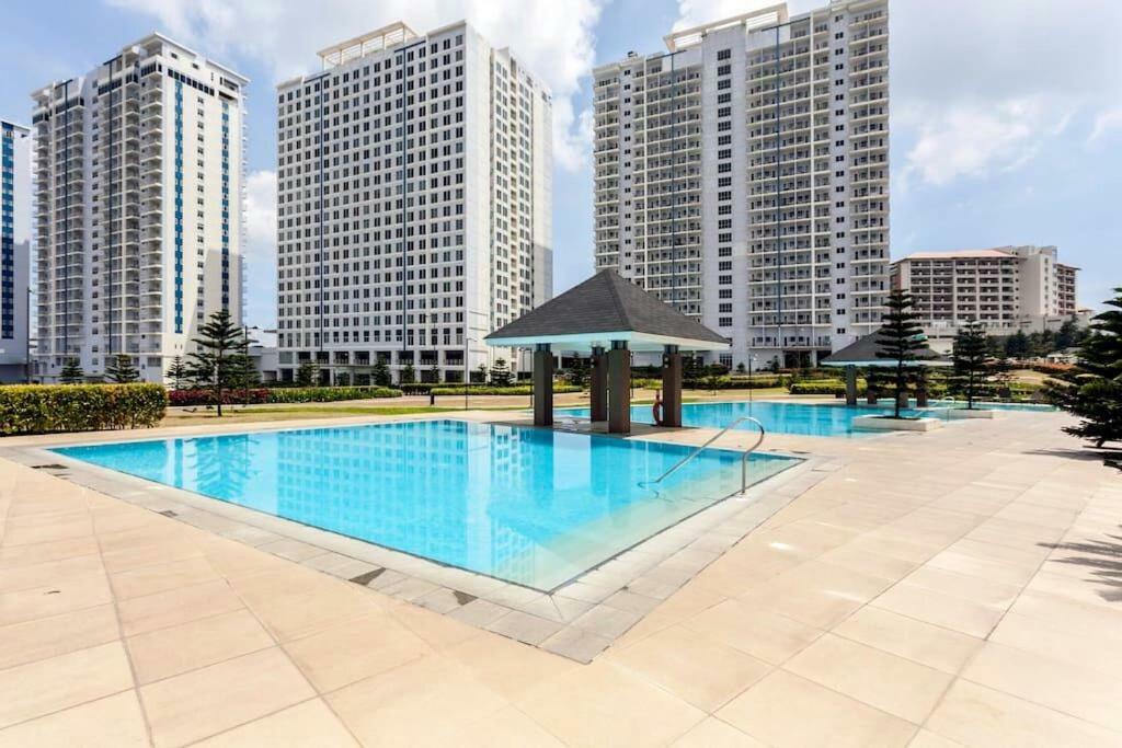 Taal Lake View Wind Residences By Smco Tagaytay City Luaran gambar